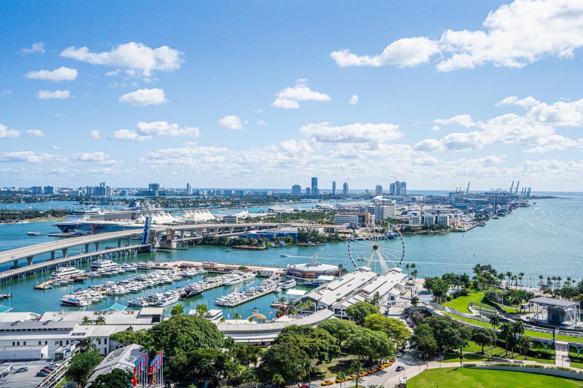Devereaux Miami Luxury One-Bedroom And Studios Zewnętrze zdjęcie