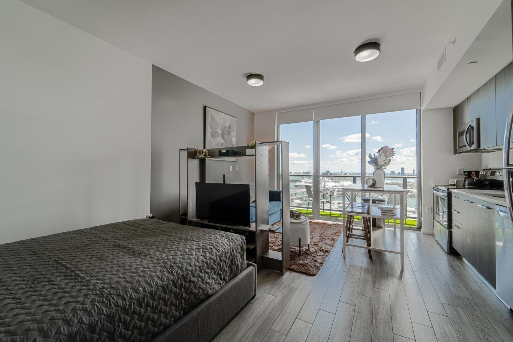 Devereaux Miami Luxury One-Bedroom And Studios Zewnętrze zdjęcie