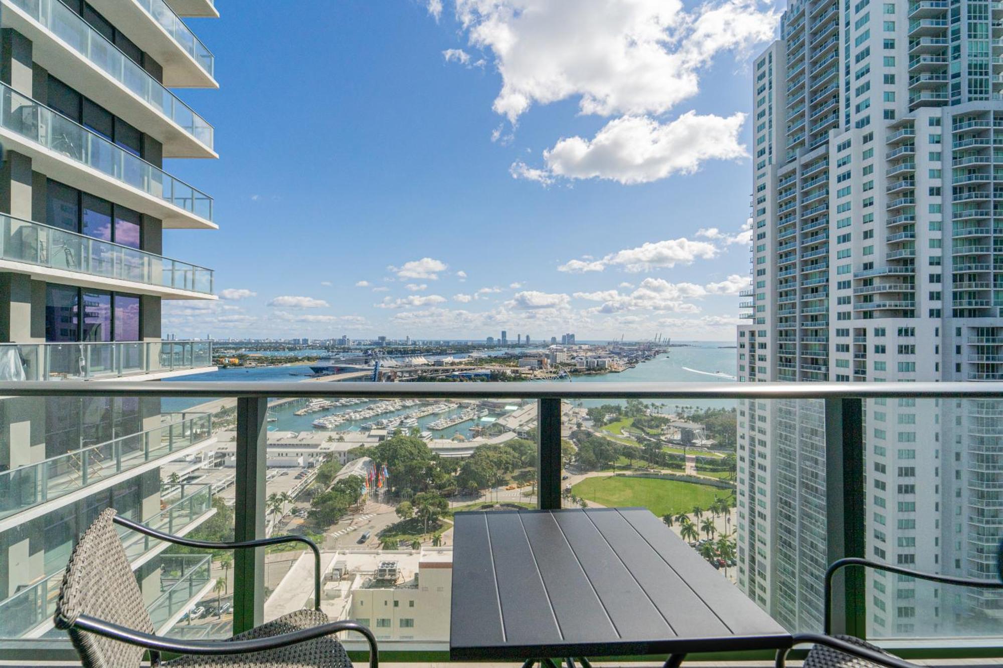 Devereaux Miami Luxury One-Bedroom And Studios Zewnętrze zdjęcie