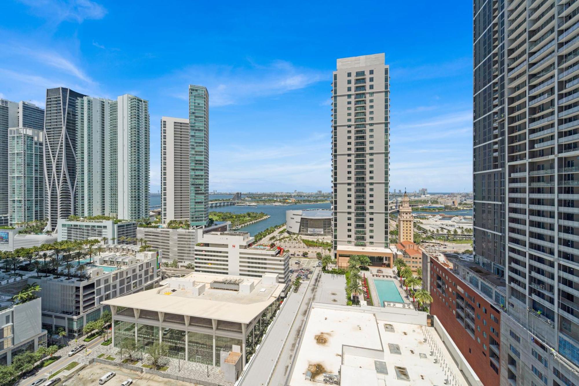 Devereaux Miami Luxury One-Bedroom And Studios Zewnętrze zdjęcie
