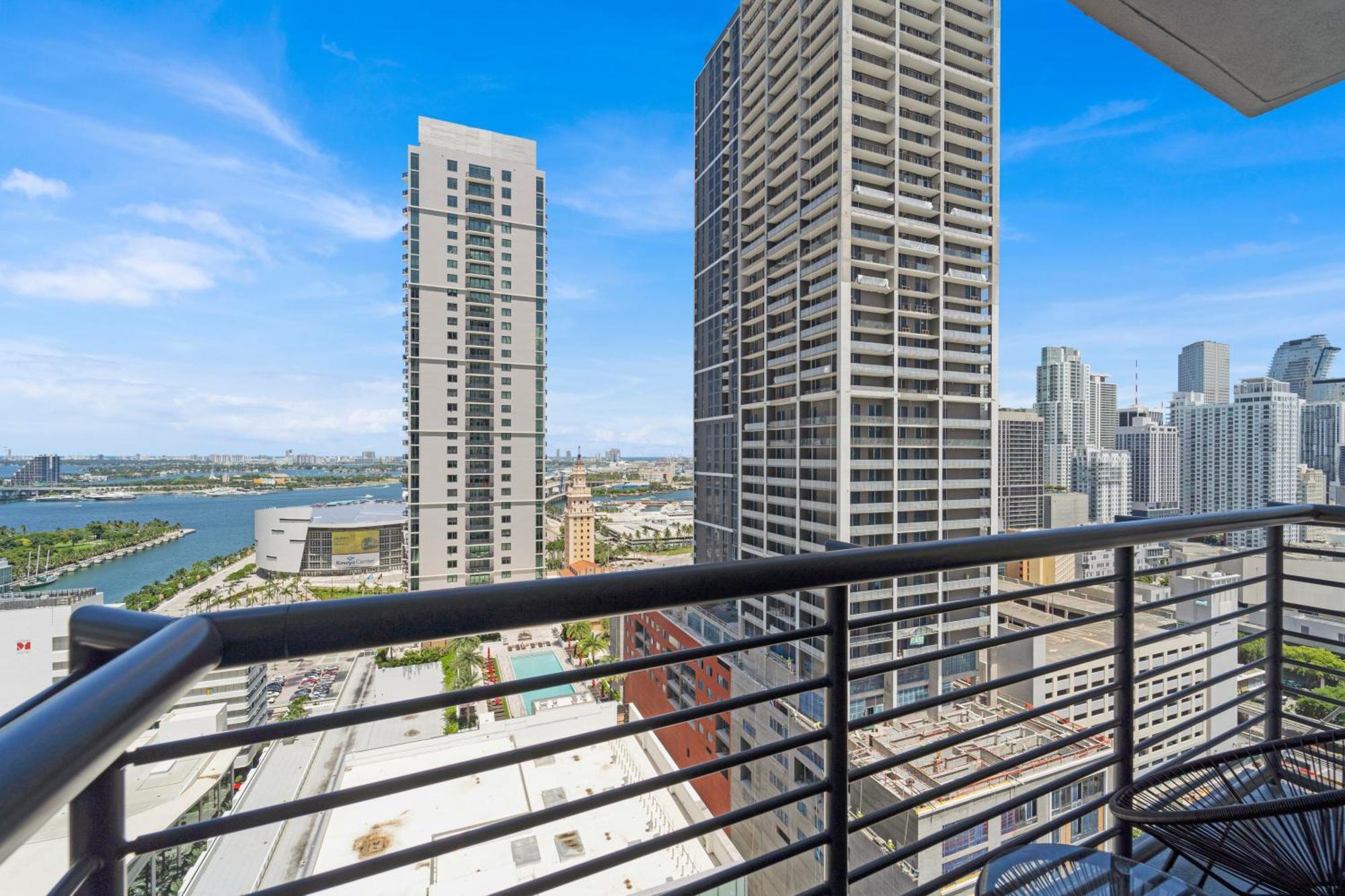 Devereaux Miami Luxury One-Bedroom And Studios Zewnętrze zdjęcie